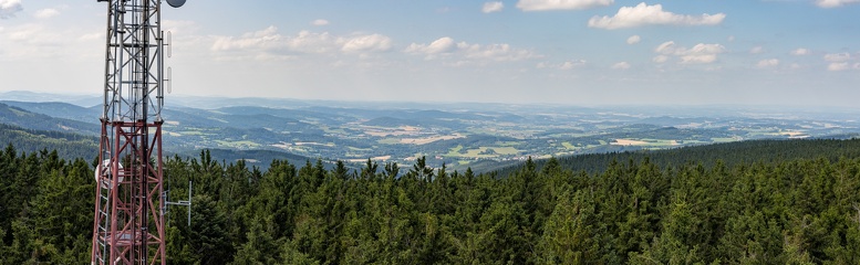 Výhled z Klostermannovy rozhledny, Javorník, směr Nezdice na Šumavě